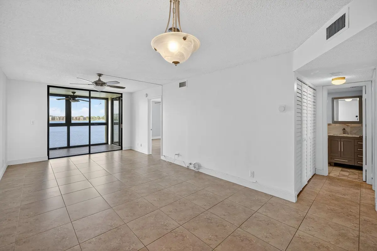 Photo 7 at 115 Lake Emerald Drive 403, Oakland Park