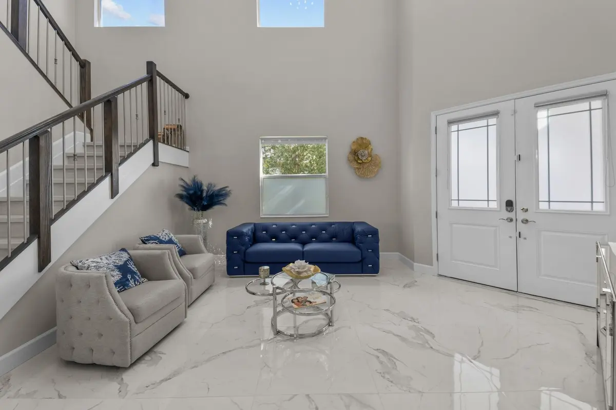 Photo 8 at 16029 Whippoorwill Circle, Westlake