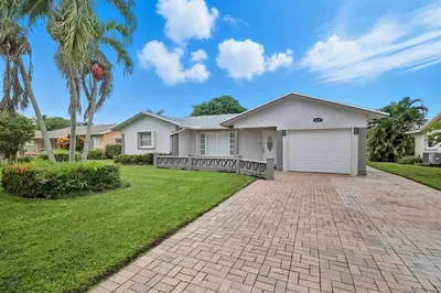 9407 NW 70th Place, Tamarac – Single Family Residence for sale