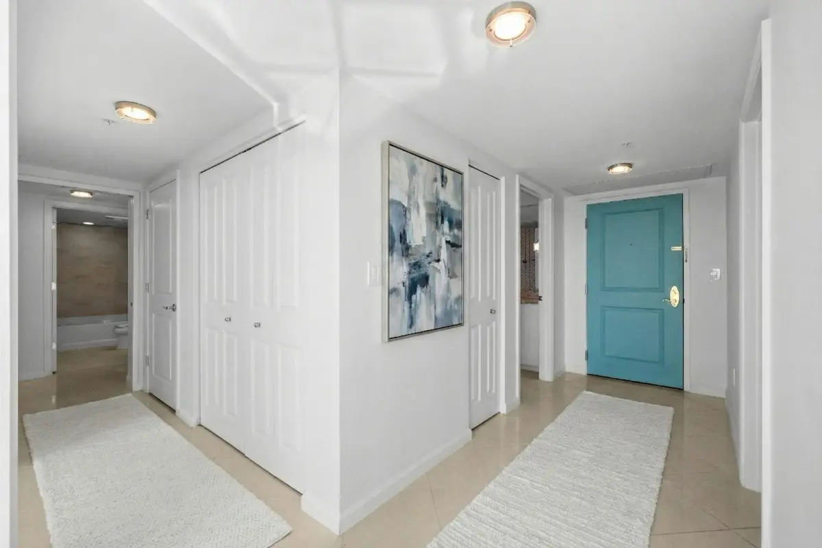Photo 8 at 600 W Las Olas Boulevard 1708, Fort Lauderdale