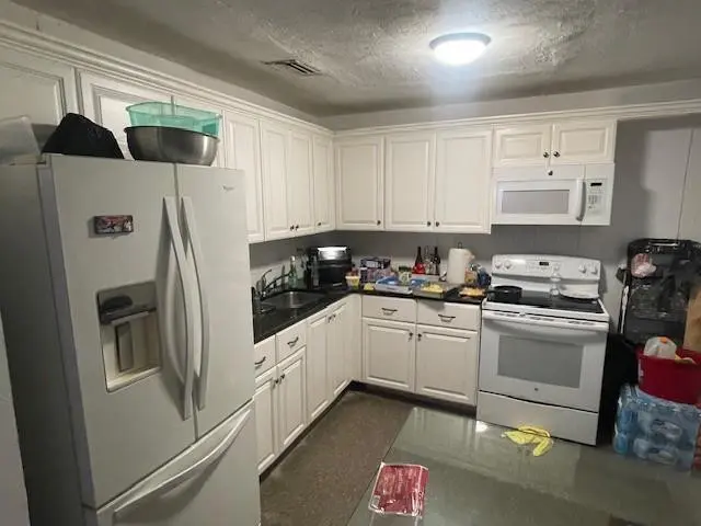 Photo 3 at 2531 NE 9th Avenue, Pompano Beach