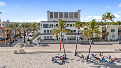 2203 N Surf Road, Hollywood – Triplex for sale