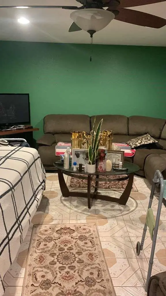 Photo 7 at 2070 NE 2nd Avenue, Pompano Beach