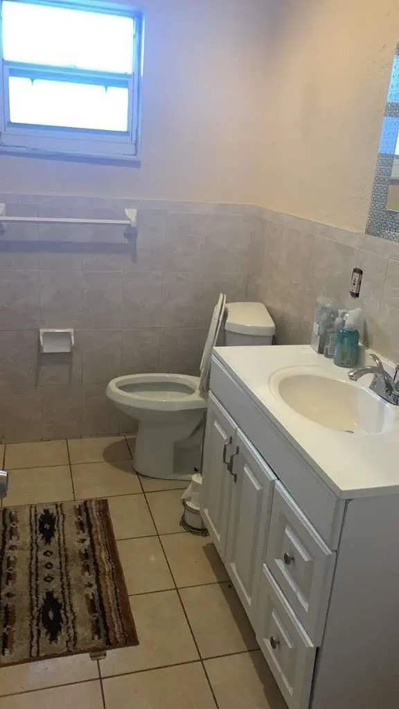 Photo 8 at 2070 NE 2nd Avenue, Pompano Beach