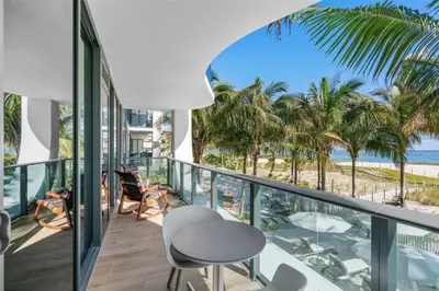 900 N Ocean Boulevard 204, Pompano Beach – sold