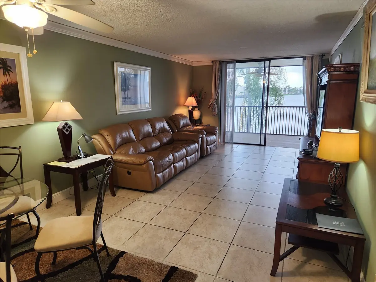 Photo 3 at 112 Lake Emerald Drive 208, Oakland Park