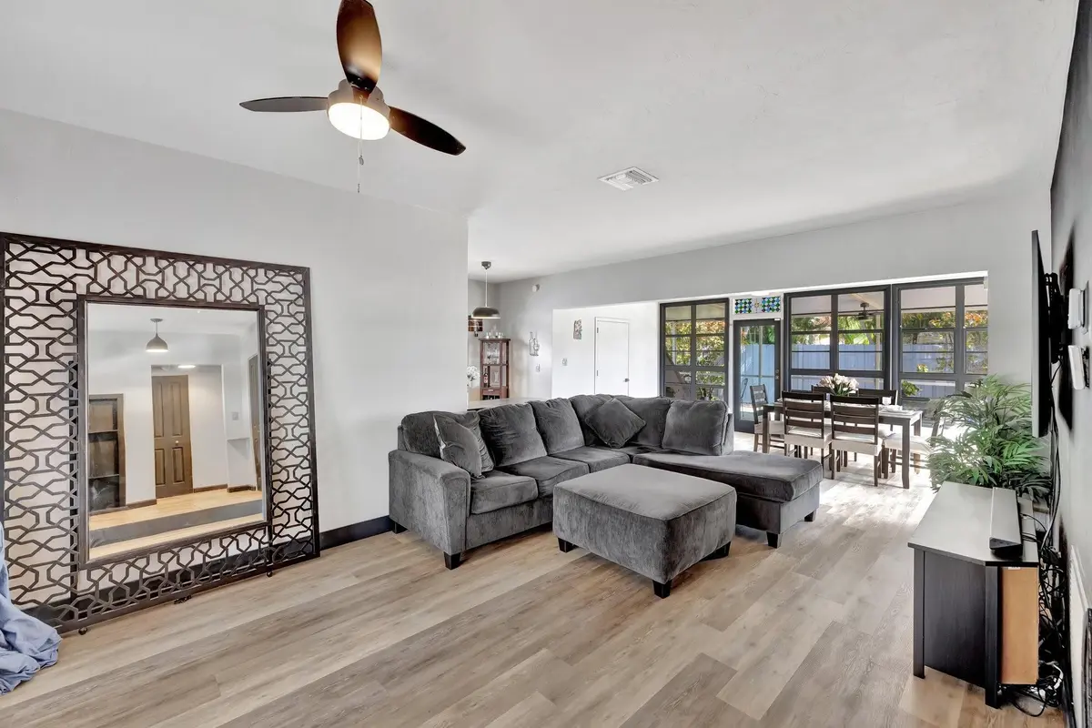 Photo 2 at 1228 SW 9th Avenue, Fort Lauderdale