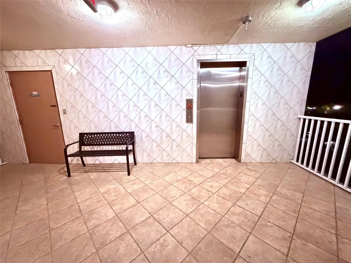 Photo 3 at 7302 S Devon Drive 307, Tamarac