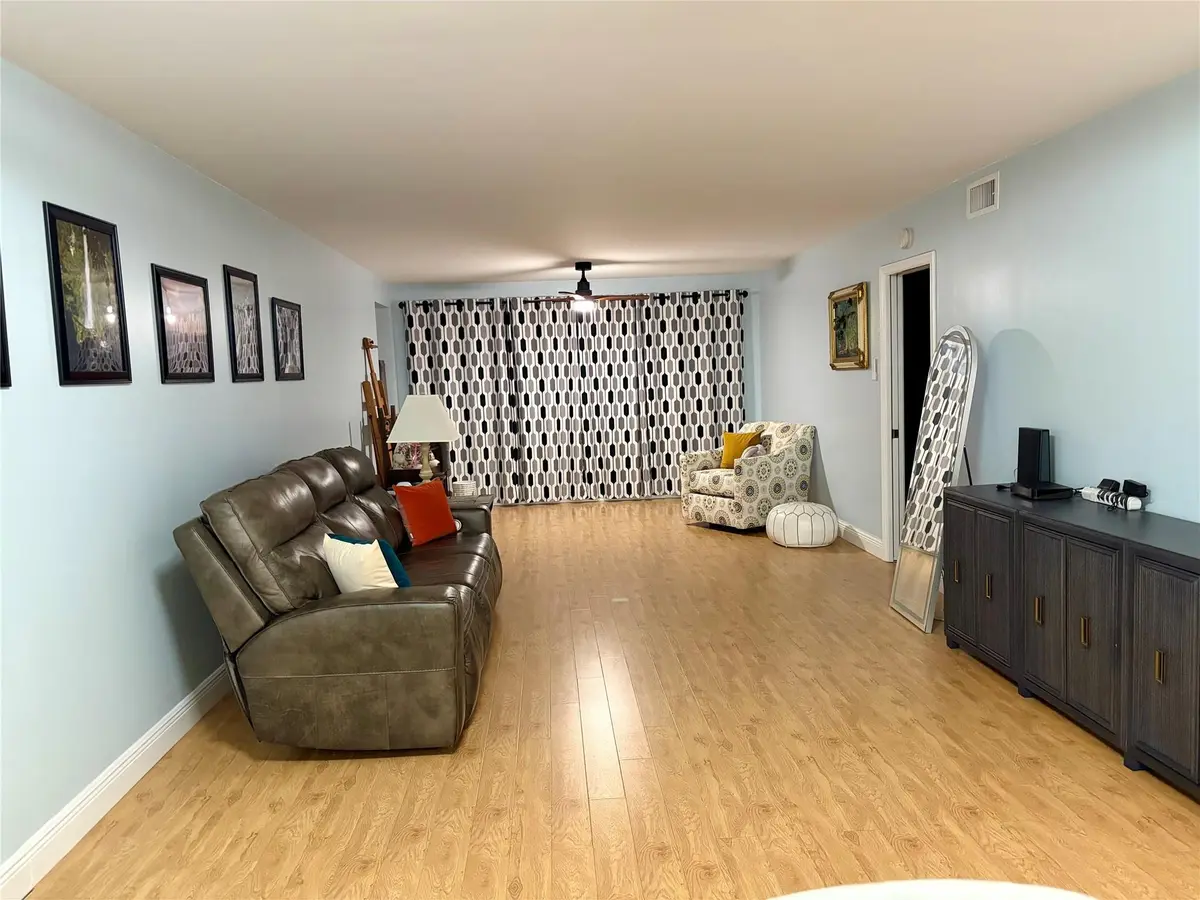 Photo 7 at 7302 S Devon Drive 307, Tamarac