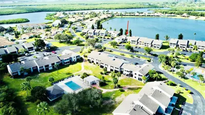 3216 S Lakeview Circle 5202, Fort Pierce – Condominium for sale