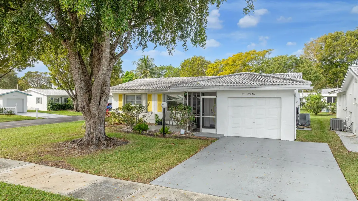 Photo 4 at 1251 NW 90th Drive, Plantation