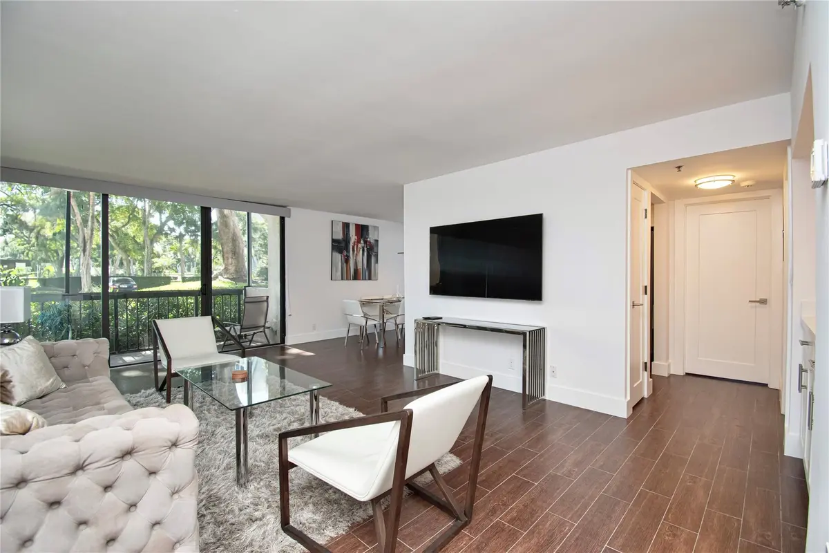 Photo 6 at 1612 Bridgewood Drive 1612, Boca Raton