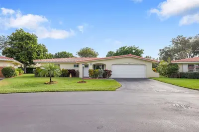 4300 NW 12th Drive, Deerfield Beach – sold