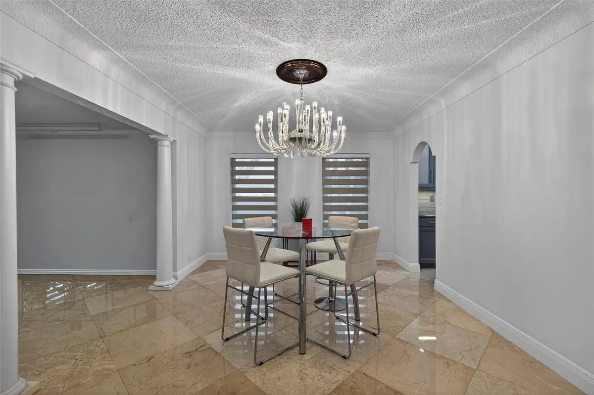 Photo 6 at 629 Kensington Place, Wilton Manors