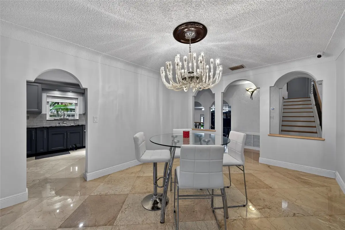 Photo 8 at 629 Kensington Place, Wilton Manors
