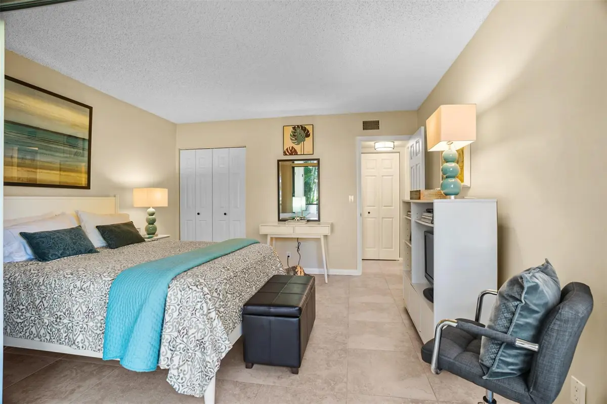 Photo 7 at 3939 NE 5th Avenue F103, Boca Raton
