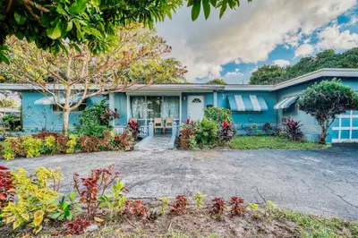3820 SW 10th Court, Fort Lauderdale – sold