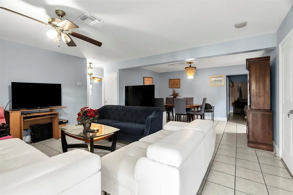 Photo 5 at 3820 SW 10th Court, Fort Lauderdale