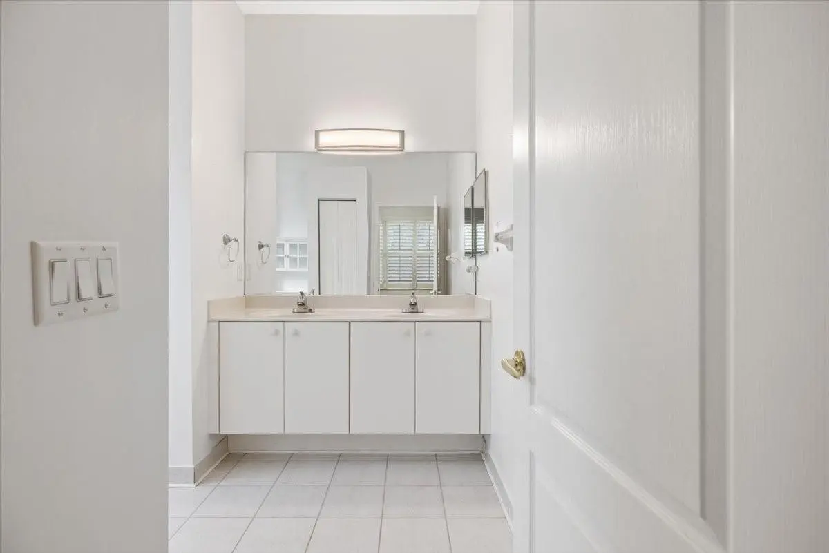 Photo 6 at 6300 Spring Lake Terrace, Fort Pierce