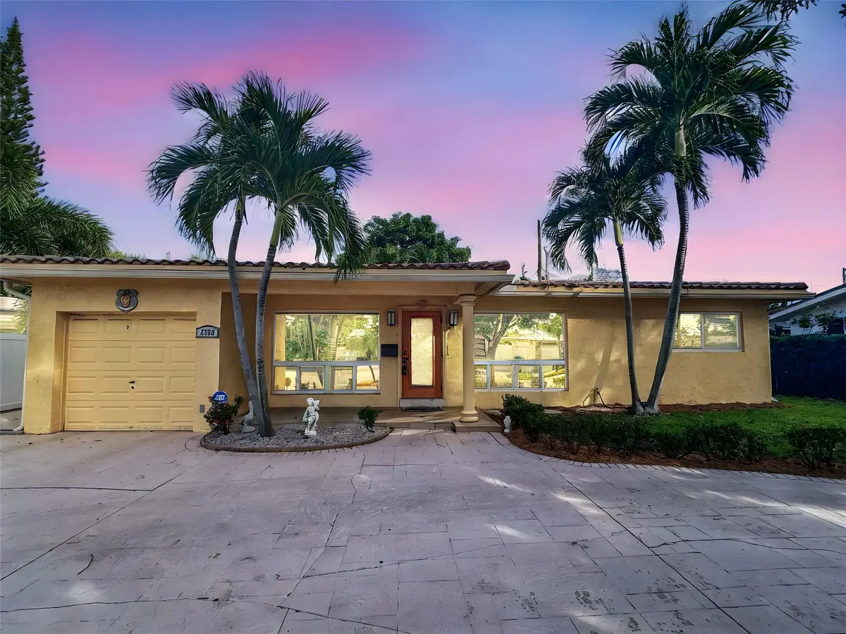 Photo 1 at 2936 NW 9th Terrace, Wilton Manors