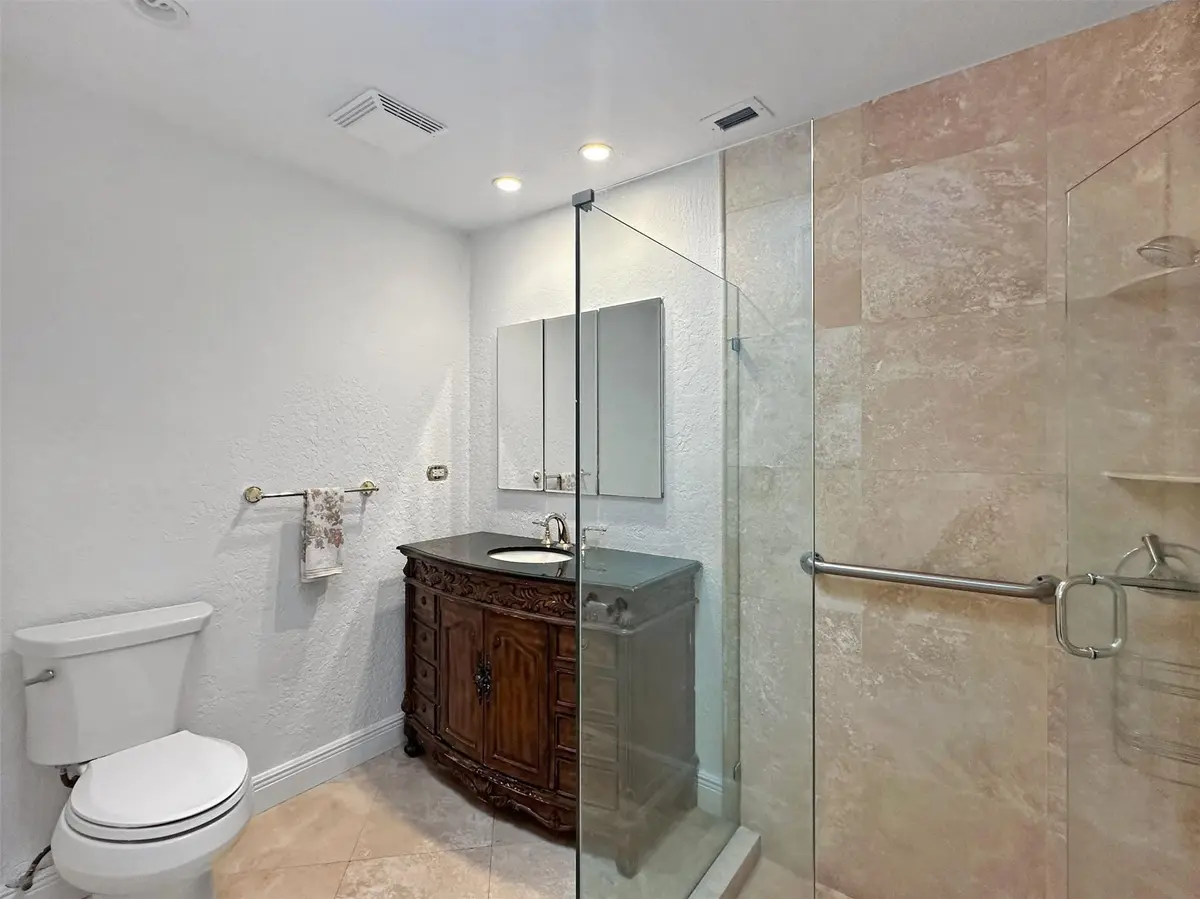 Photo 4 at 2936 NW 9th Terrace, Wilton Manors