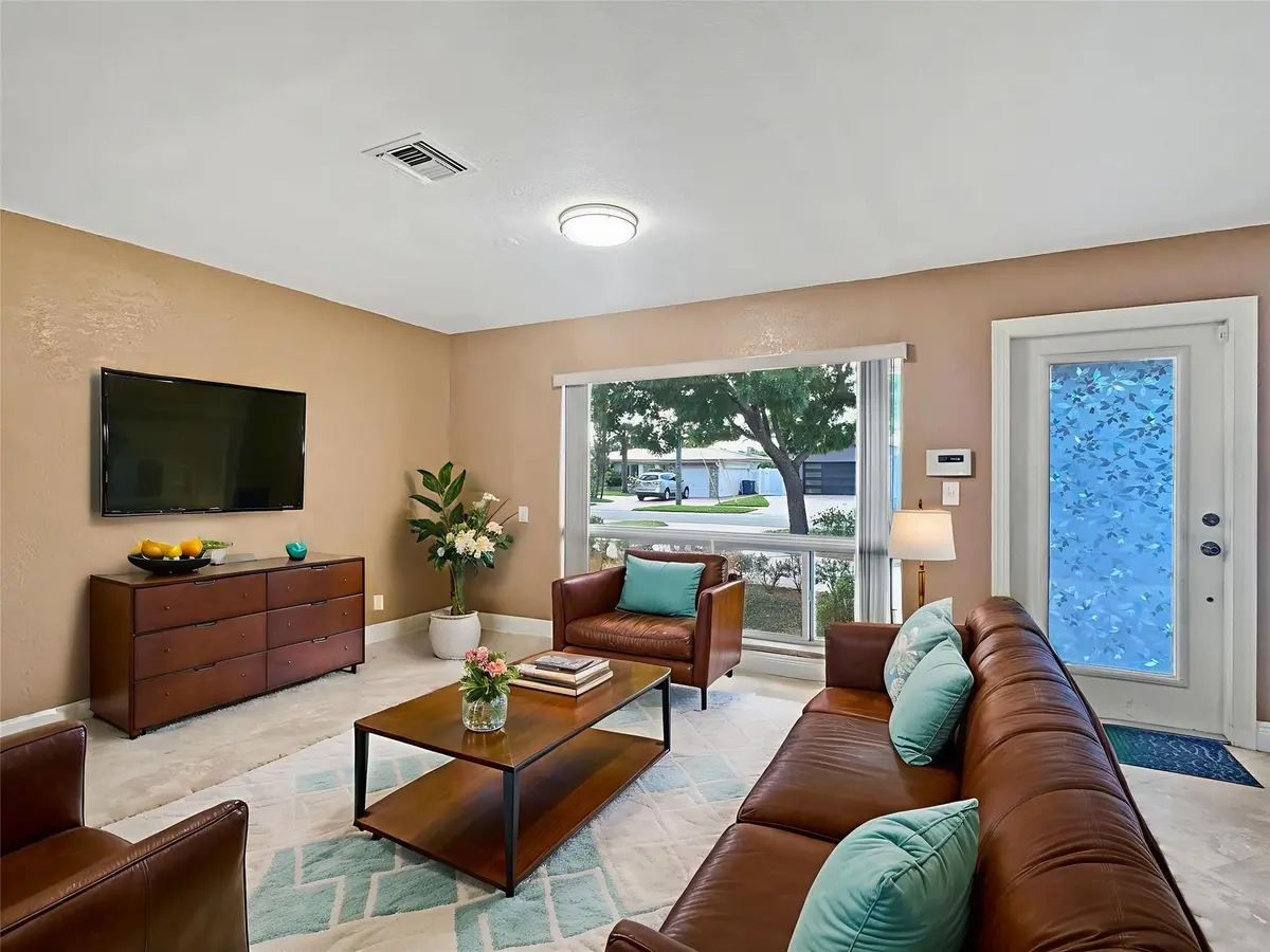 Photo 6 at 2936 NW 9th Terrace, Wilton Manors