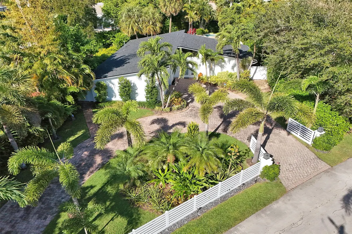 Photo 1 at 2525 SE 7th Drive, Pompano Beach