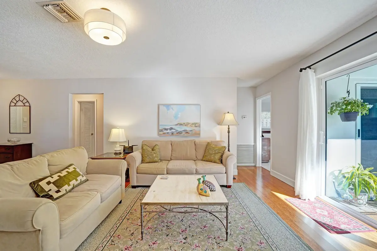 Photo 3 at 4820 NE 27 Avenue, Fort Lauderdale