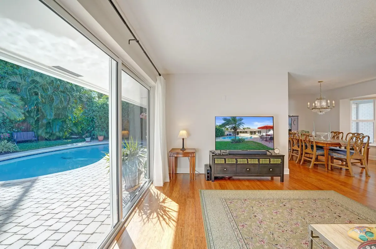 Photo 4 at 4820 NE 27 Avenue, Fort Lauderdale