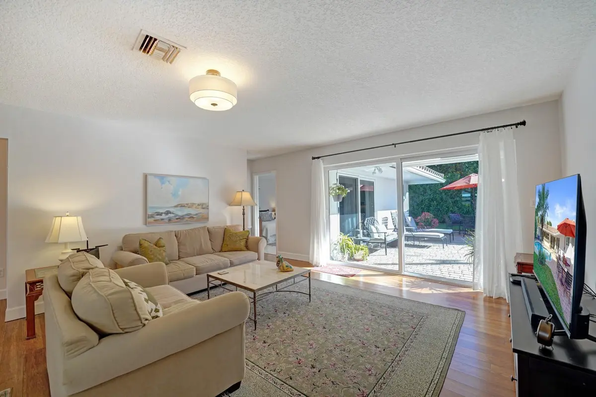 Photo 5 at 4820 NE 27 Avenue, Fort Lauderdale