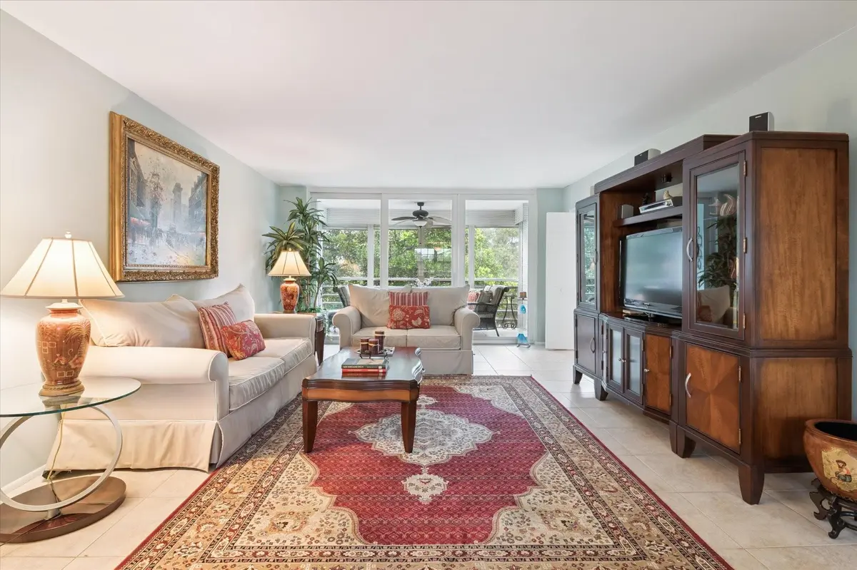 Photo 3 at 3900 Oaks Clubhouse Drive 409, Pompano Beach