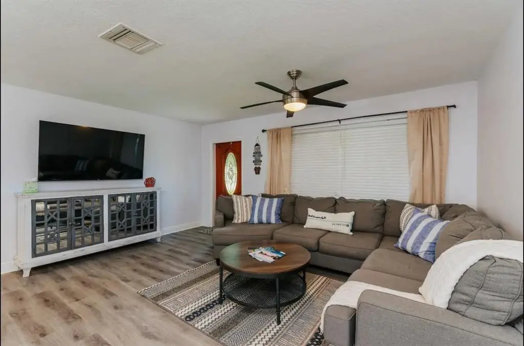 Photo 8 at 2521 NE 51st Street, Lighthouse Point