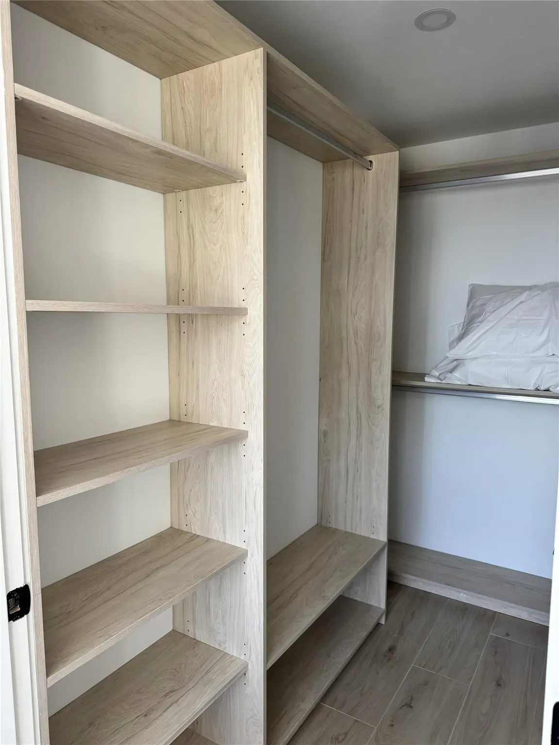 Walk in at 225 N Miami Avenue 2507, Miami