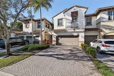 5926 NW 117th Drive 9B, Coral Springs – sold