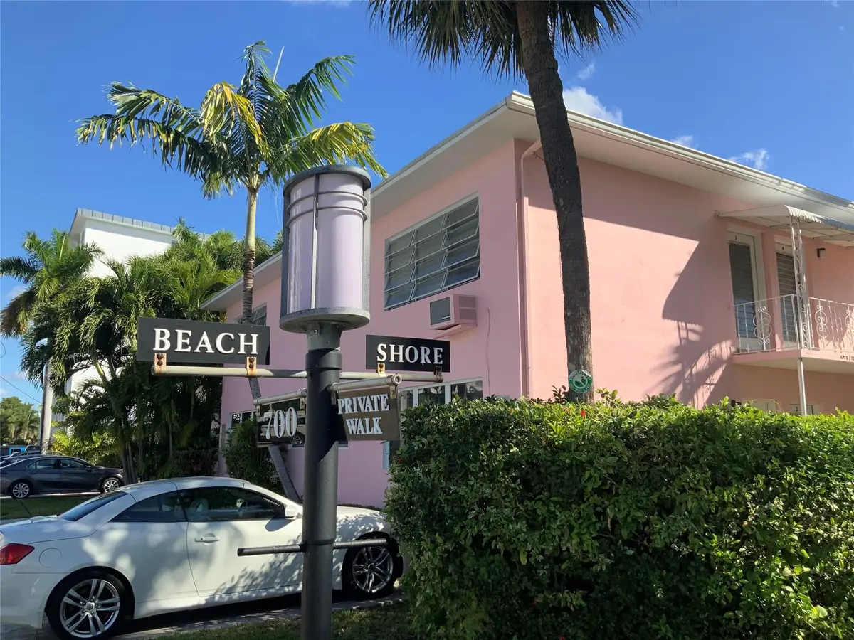 Photo 3 at 700 Bayshore Drive 13, Fort Lauderdale