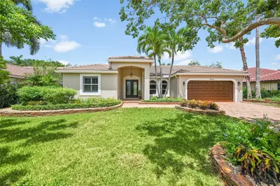 4910 NW 104th Avenue, Coral Springs – Single Family Residence for sale