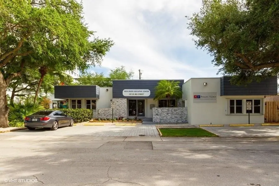 Photo 4 at 212 SE 8th Street, Fort Lauderdale