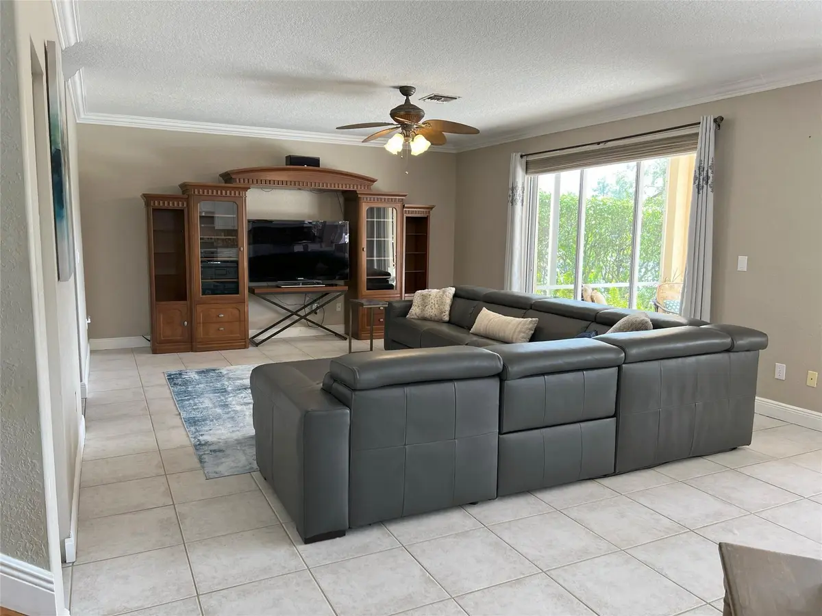 Family Room at 1423 SW 158th Avenue, Pembroke Pines