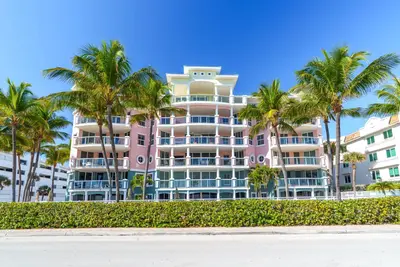 2051 SE 3rd Street 203, Deerfield Beach – Condominium for sale