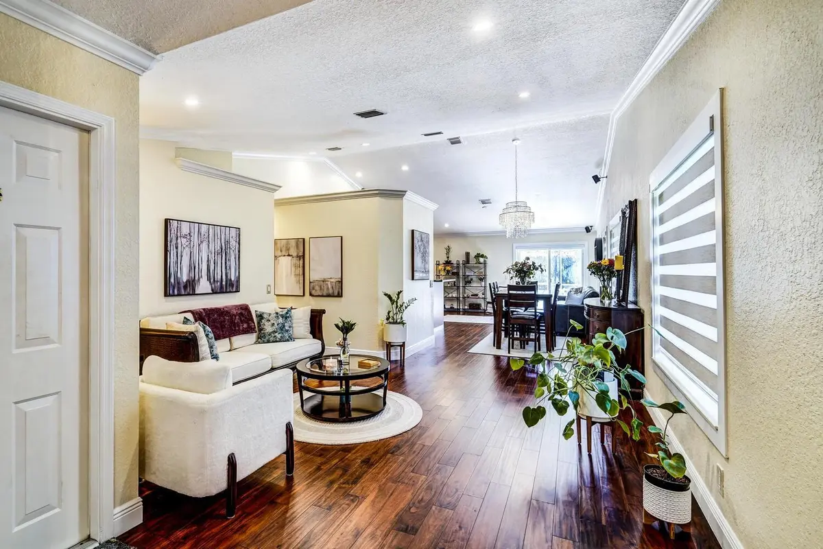 Photo 2 at 1433 Sabal Trail, Weston