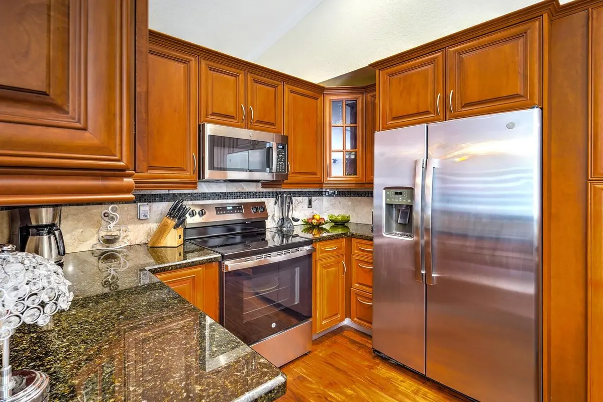 Photo 8 at 1433 Sabal Trail, Weston
