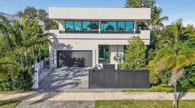 1225 NE 4th Street, Fort Lauderdale – sold
