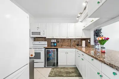 9280 SW 3rd Street 802, Boca Raton – Condominium for sale