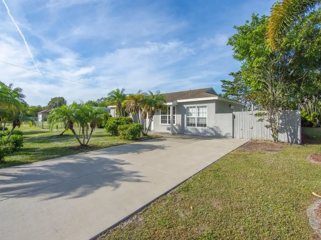 Photo 3 at 2375 16th Avenue, Vero Beach
