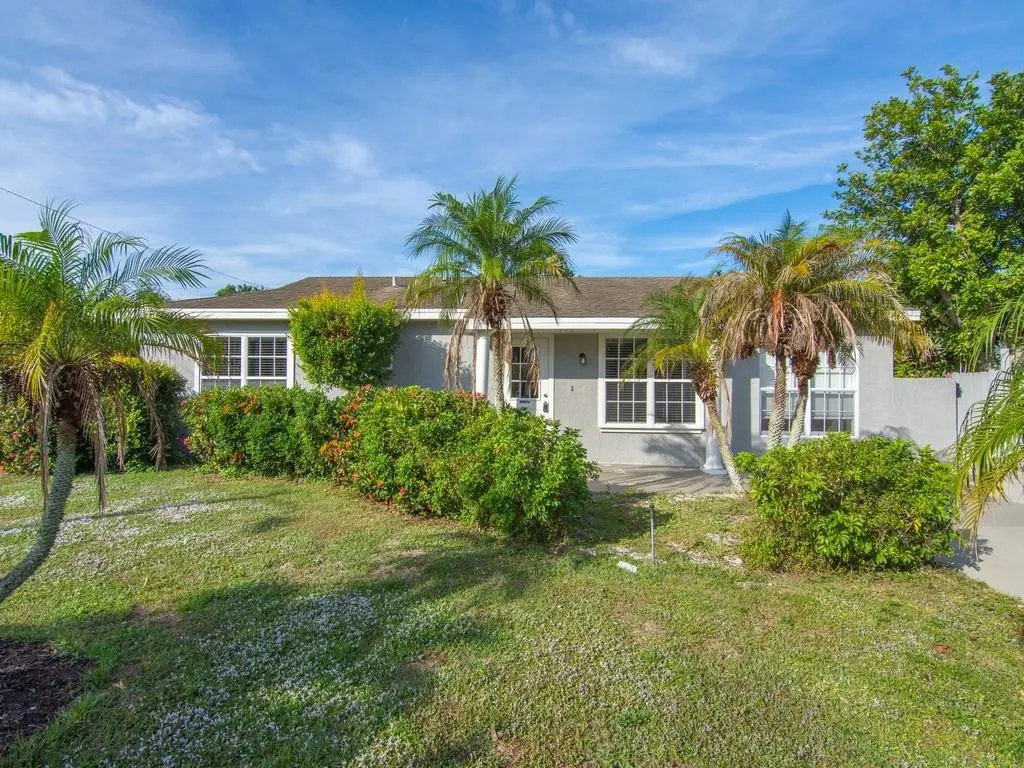 Photo 2 at 2375 16th Avenue, Vero Beach