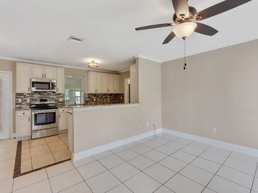 Photo 8 at 2375 16th Avenue, Vero Beach