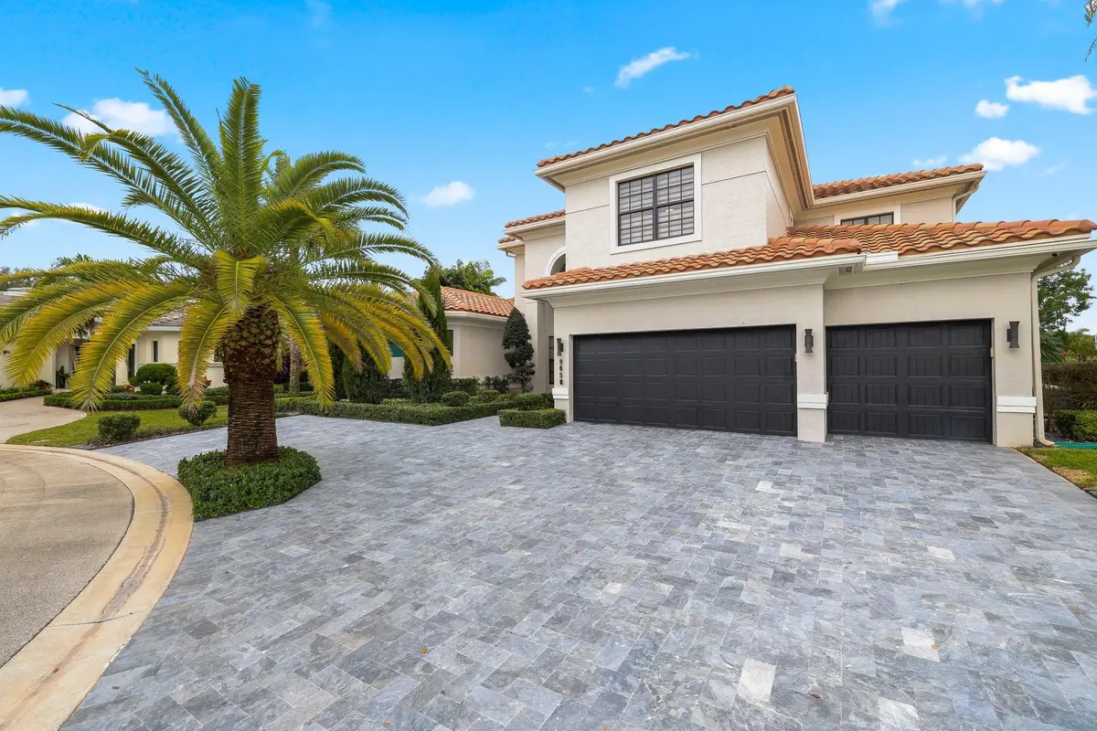 Photo 5 at 9850 Bay Leaf Court, Parkland