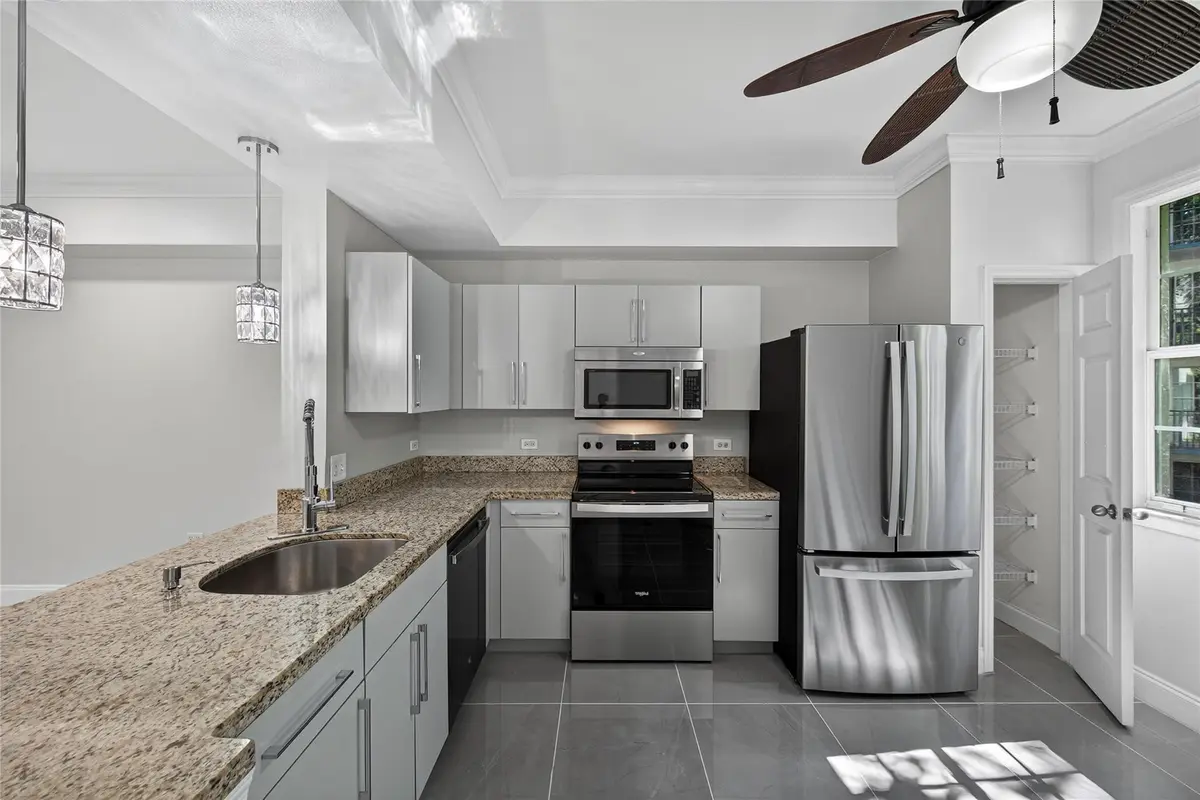 Photo 8 at 533 NE 3rd Avenue 221, Fort Lauderdale