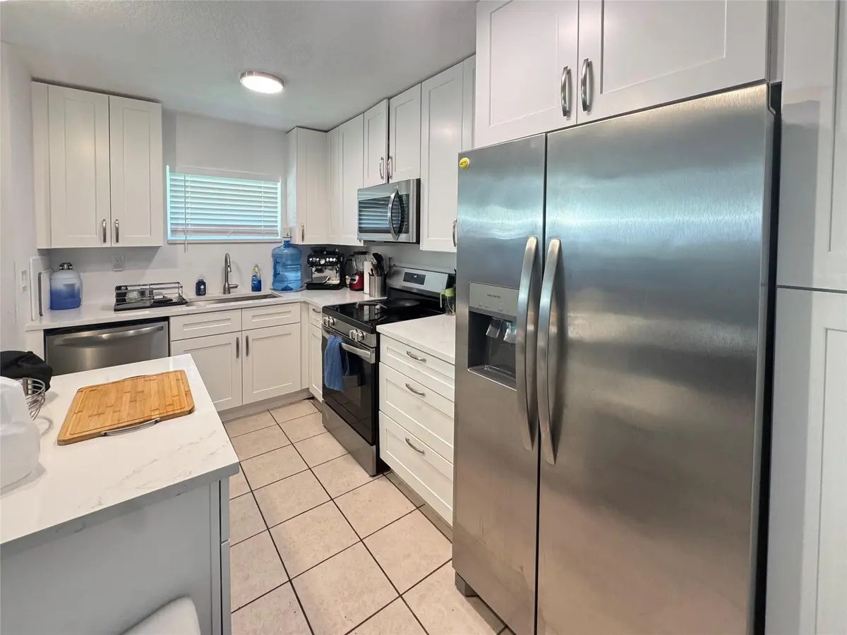 Photo 3 at 151 SW 15th Street, Pompano Beach