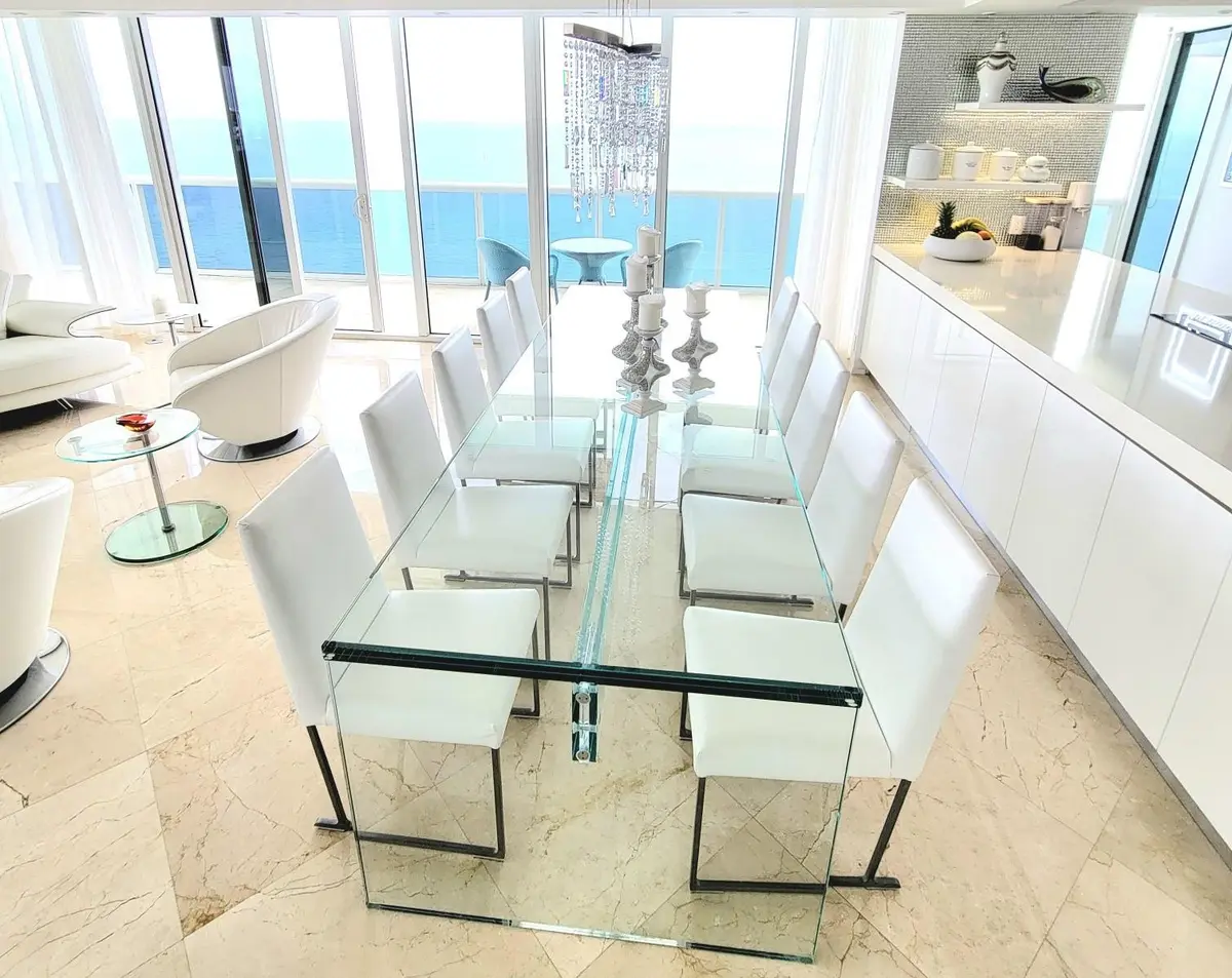 Dining at 1830 S Ocean Drive PH5101, Hallandale Beach